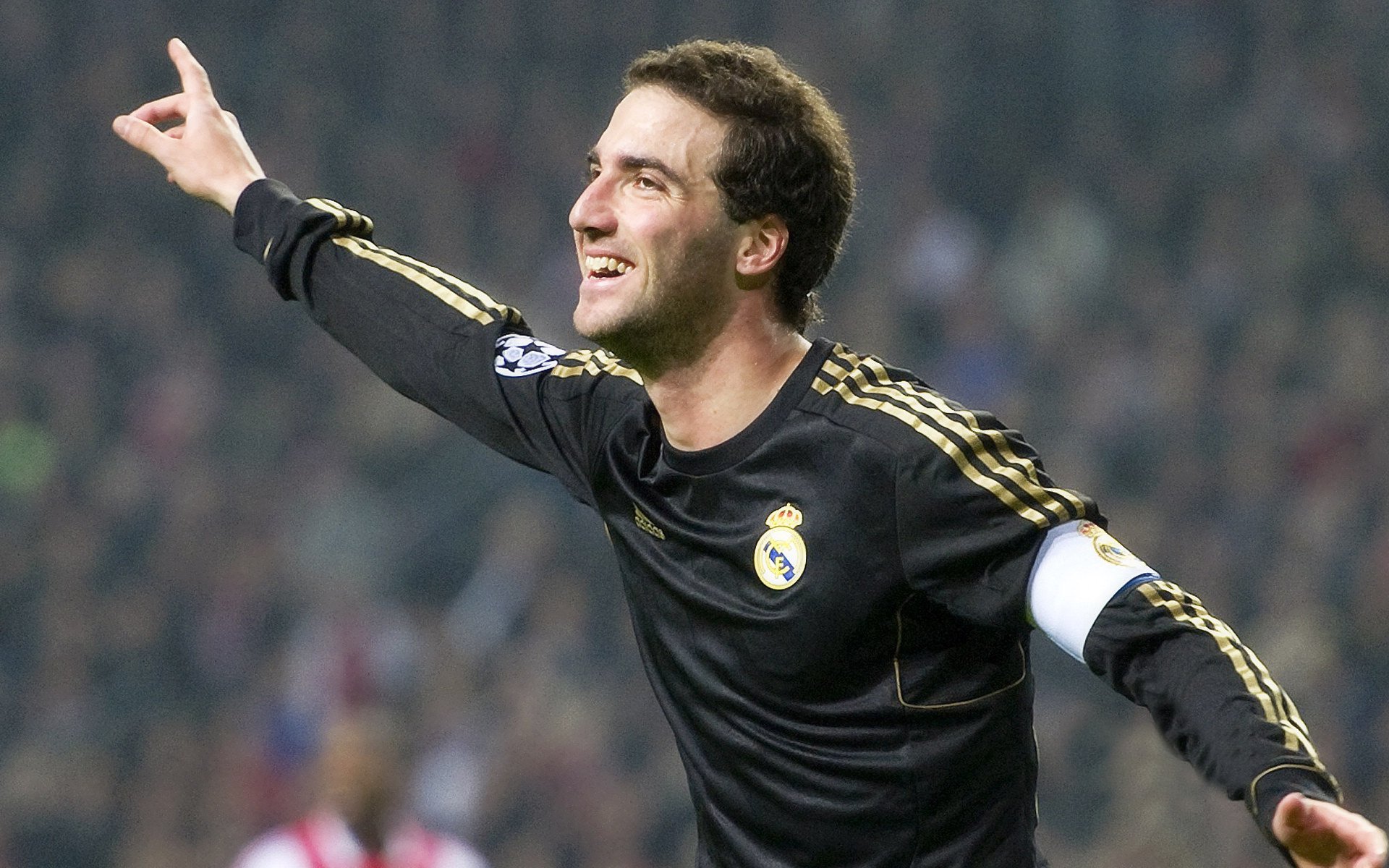 巴基斯坦全队表现疲软，媒体质疑战术，巴基斯坦5人