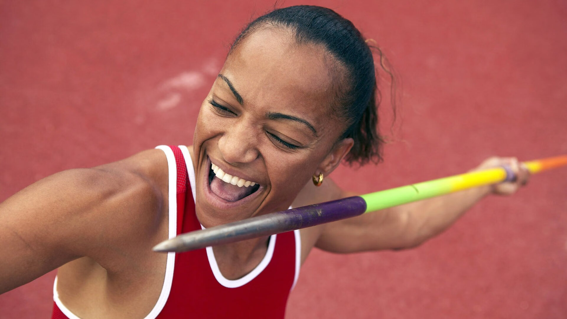 开云娱乐官网-C罗击掌裁判展现职业风度，c罗 裁判